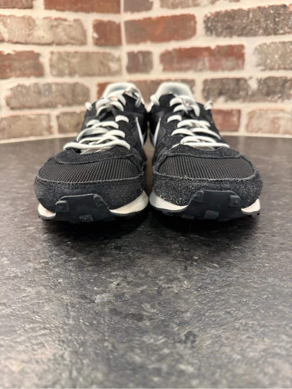 Nike Challenger Retro Low Top (Style: 725066-006) in Black and White, Sz 9